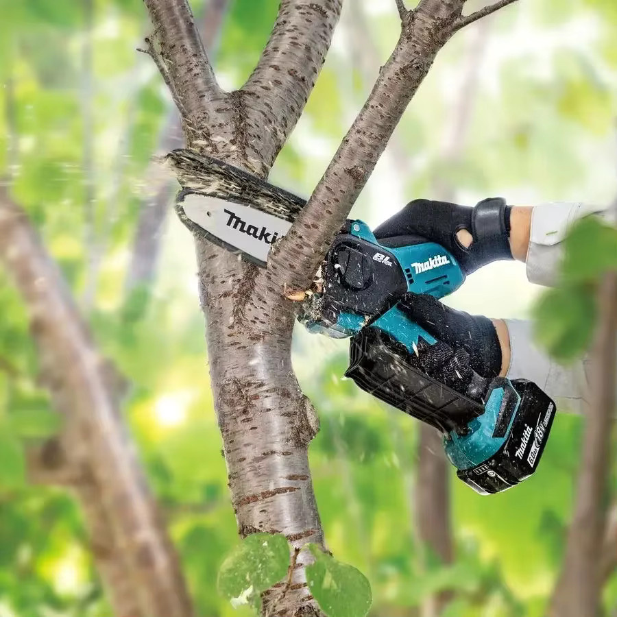 Makita Elektrische Kettensäge 18V mit 20mm Hub und 8,0 m/s Geschwindigkeit in Petrol - Bild 6