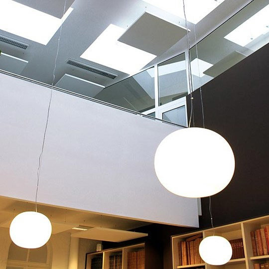 Flos Glo Ball Pendelleuchte in Weiß aus Glas mit E27 Fassung - Bild 3