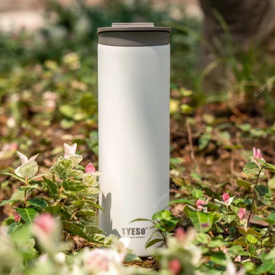 Tyeso Thermoskanne Isolierter Edelstahl-Reisebecher in Grün, 500ml, Auslaufsichere Vakuum-Direkttrinkflasche - Bild 3