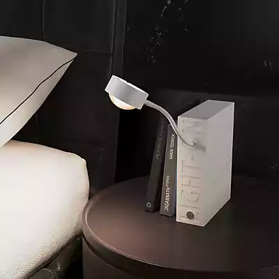 Light On Top Light Puk Tisch- und Bücherleuchte in Schwarz Matt mit satiniertem Glas - Bild 1