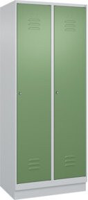 C+P Wäsche-Spind Classic PLUS mit Sockel, 2 Abteile, Stahlkonstruktion, Zylinderschloss, grau/grün, H x B x T: 195 x 80 x 50 cm - Bild 1