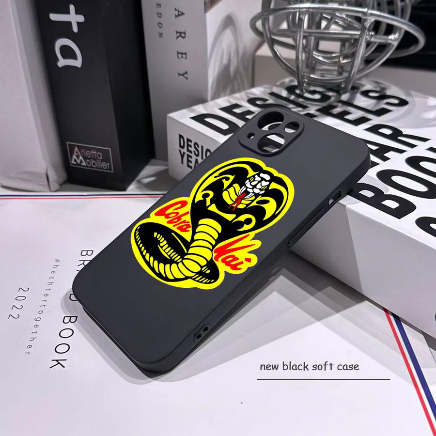 Martial Arts TV C-Cobra K-Kai Handyhülle für iPhone 17 Air 16 15 14 Plus 13 12 11 Pro Max 16e stoßfest mit transparenter HD-Rückseite in Schwarz - Bild 6