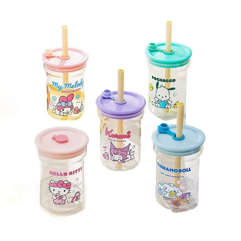 Sanrio Glas Tasse mit Deckel und Strohhalm Kuromi & Cinnamoroll, 550 ml, Transparent/Mehrfarbig - Bild 2
