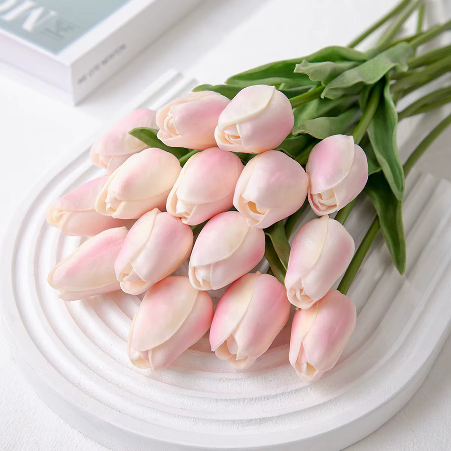 XIYA FLOWER Künstliche Tulpen in Weiß als floraler Frühlings-Kunstblumenstrauß für Tischdekorationen, Hochzeiten oder als Geschenk zum Muttertag - Bild 2