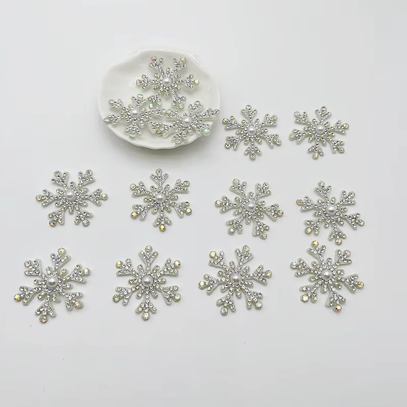 20 Stück Glitter Strass Schneeflocken Patches in Weiß für DIY Handwerk und Haarnadel Applikationen, Durchmesser: 40 mm - Bild 2