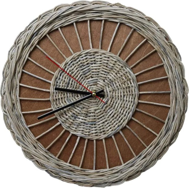 DELUKE Wanduhr aus Massivholz und Rattan in Braungrau, Durchmesser: 37 cm, geräuschloses Design im skandinavischen Stil - Bild 1