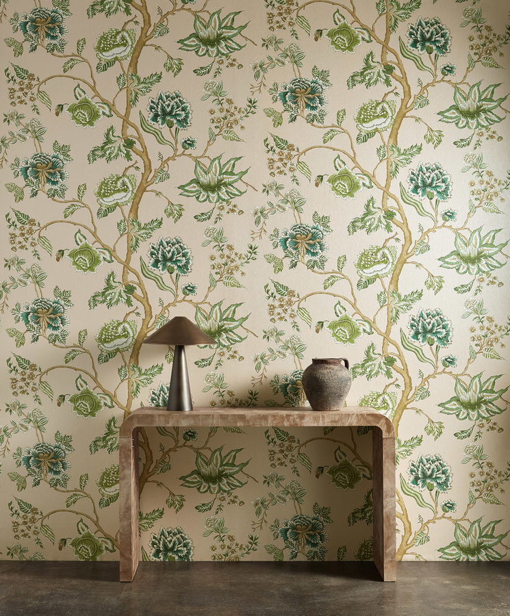 Harlequin Tapete Indienne Mural in Blush und Forest mit floralem Botanical Design - Bild 1
