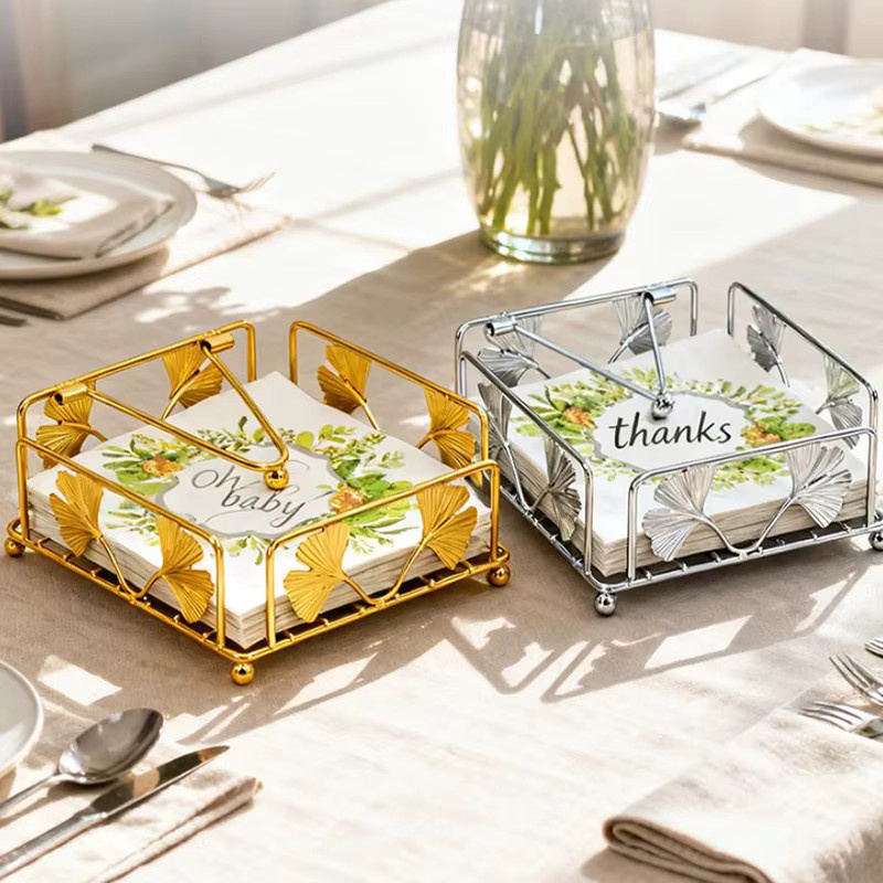 ESHYLALA Serviettenhalter aus Metall in Gold mit floralem Design als quadratischer Papier-Organizer für Küche und Restaurant - Bild 1