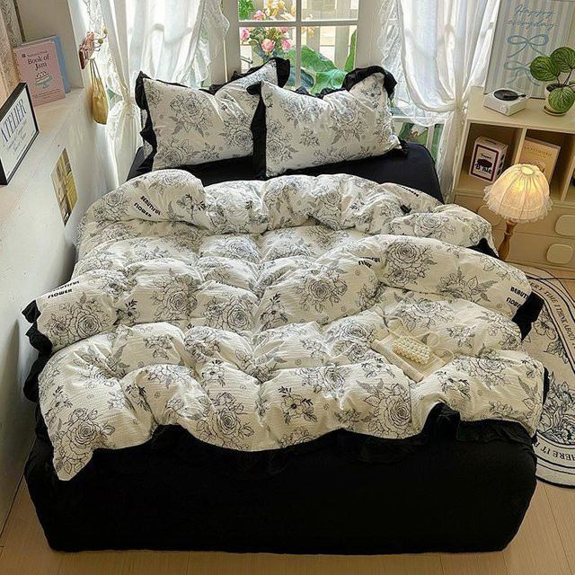 Bin Chi Textiles Bettwäsche-Set mit Spitzen-Design und schwarzem Druck, 4-teilig, Farbe: Schwarz/Weiß, B/H: 150 x 200 cm - Bild 1