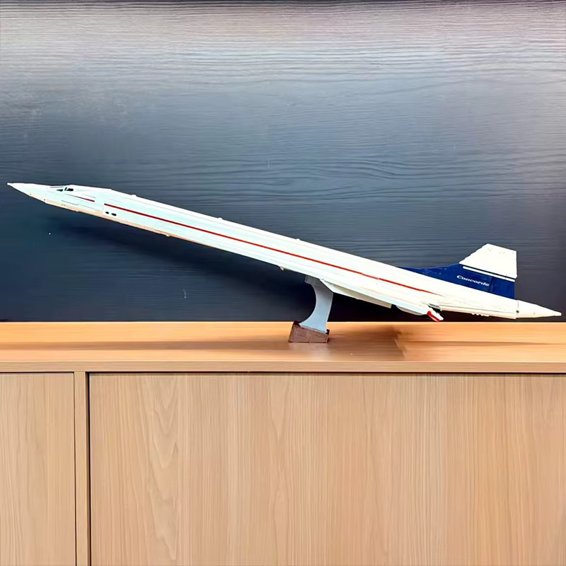 Potdemiel Supersonic Jet, Flugzeug-Bausatz, 2083 Teile - Bild 1