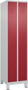 C+P Spind Classic PLUS Garderobenschrank mit 2 Abteilen, Füße, Zylinderschloss, 3 Garderobenhaken, Farbe: Grau/Rot, H x B x T: 195 x 50 x 50 cm - Bild 1