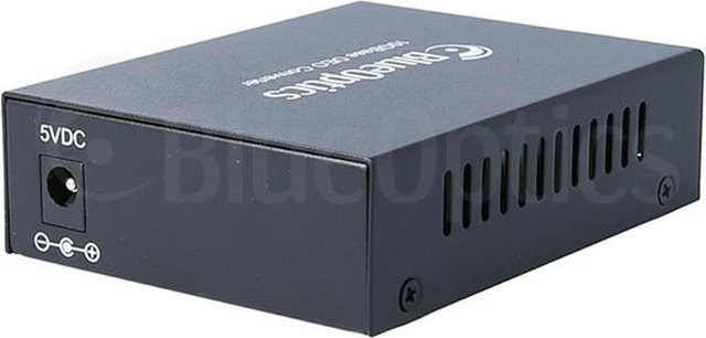 BlueOptics 10G Ethernet Media Converter BLMC011-003 mit 2x SFP+ Anschlüssen, 10000 Mbit/s und 1550 nm, Schwarz - Bild 1