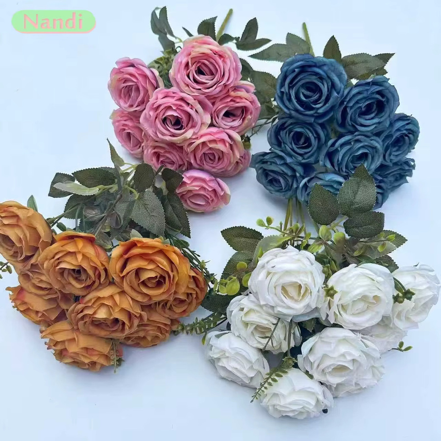 NANDI Künstlicher Rosenstrauß in Weiß, 9-köpfiger Blumenstrauß aus Textil für Hochzeit und Tischdekoration - Bild 1