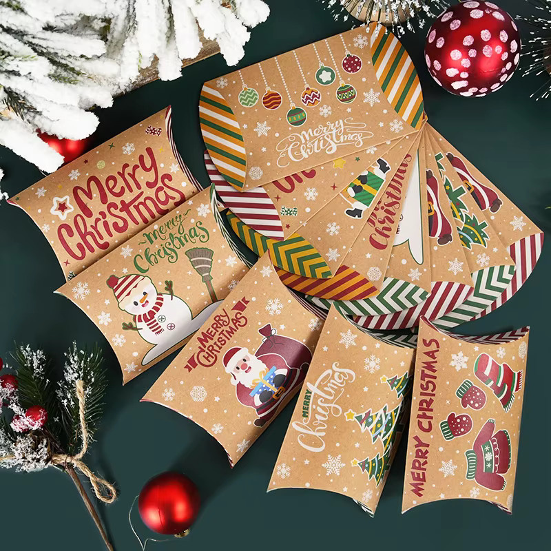 10er Set Weihnachtliche Kissenförmige Süßigkeitenboxen aus Kraftpapier mit Weihnachtsmann und Tannenbaum Motiv in Mehrfarbig für Kinder Geschenke und Dekoration - Bild 4
