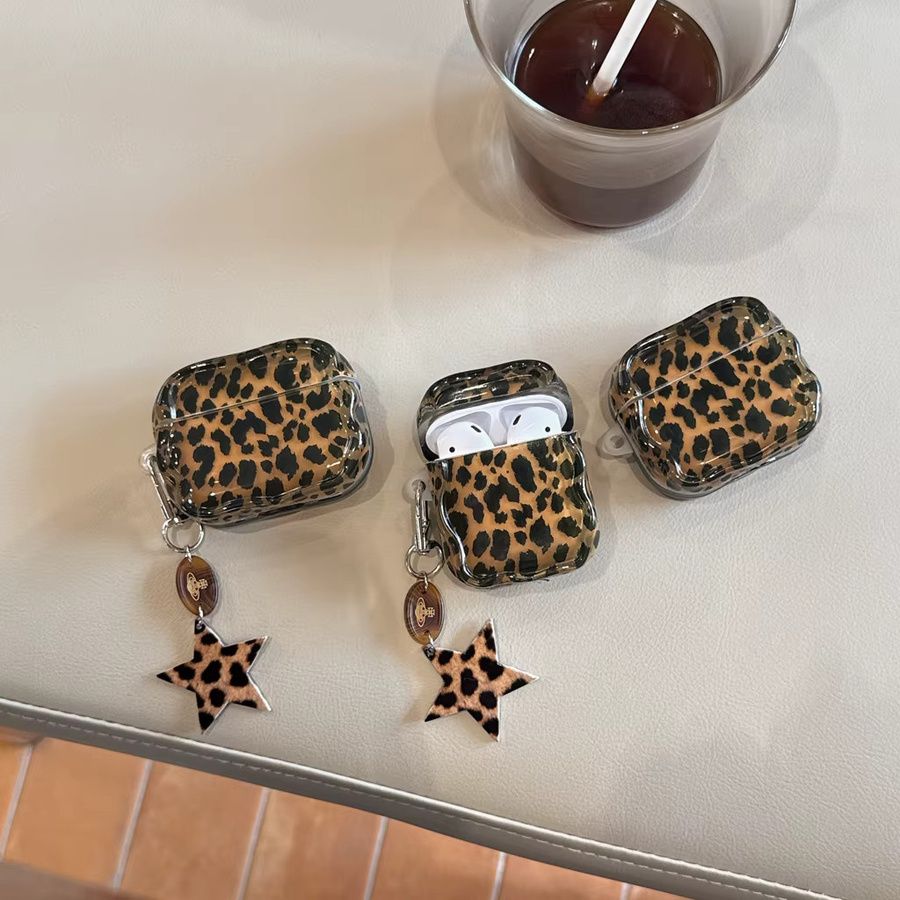 Stilvolle Retro-Kopfhörerhülle mit braunem Leopardenmuster, gewelltem Rand und Stern-Anhänger für Apple AirPods 1, 2, 3, 4 und Pro 2/3 in Braun - Bild 3