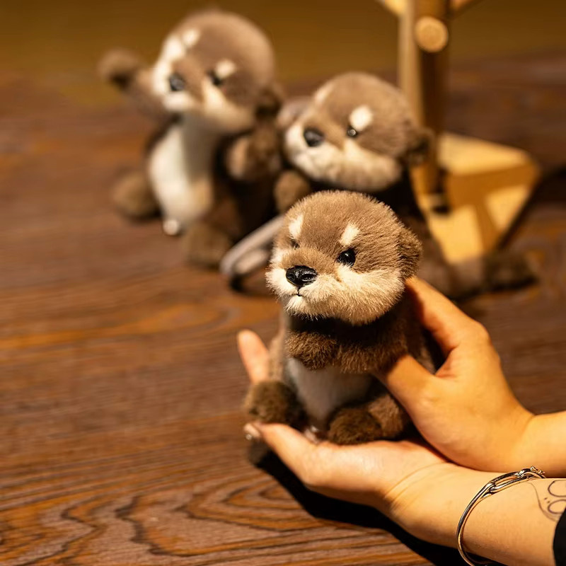 Warner Bros. Otter-Schlüsselanhänger, Plüsch / Textil, 15cm - Bild 2