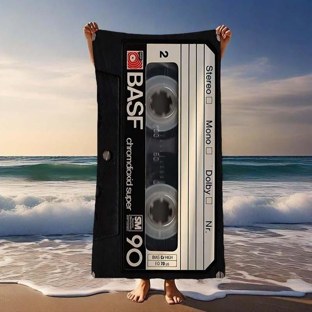 JMG Household Supplies Mikrofaser-Strandtuch Vintage Kassettentape Design, Schwarz, B/B: 90 x 180 cm - Bild 1