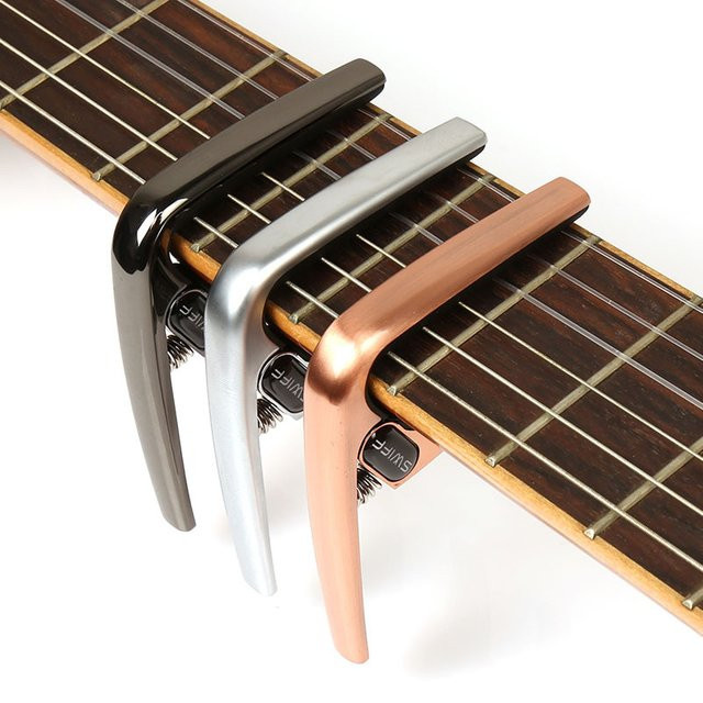 YUEKO K8 Gitarren-Capo aus Zinklegierung in Silber für Akustik- und E-Gitarren - Bild 1