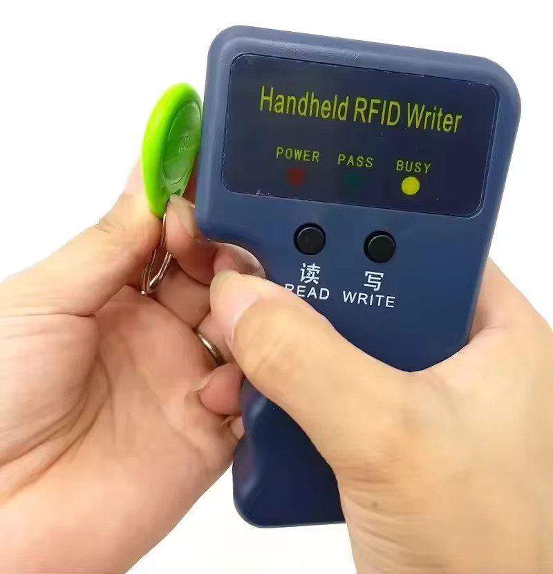 EM Handheld RFID Kopierer und Kartenleser zur Programmierung von EM5200, 4100, EM4305 und T5577 sowie wiederbeschreibbaren 125Khz Schlüsselanhänger-Tags - Bild 2