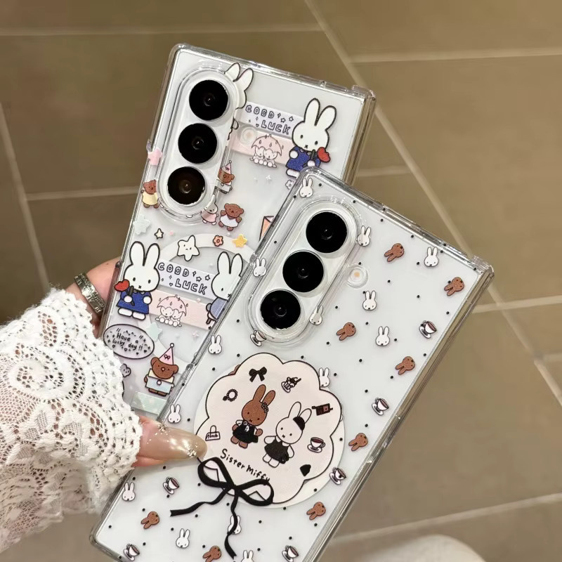 Miffy Cartoon Illustration Magnetische MagSafe Kabellose Lade-Handyhülle für Samsung Galaxy Z Fold 3 4 5 6 7 8 in Transparent - Bild 3