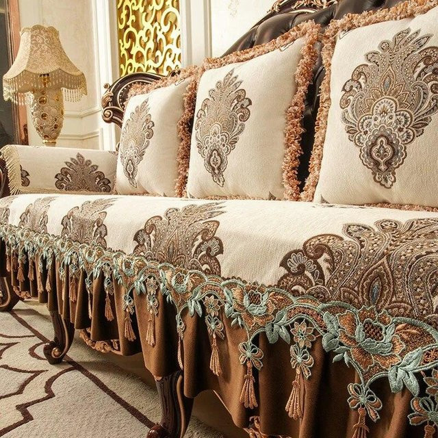 Rutschfeste Jacquard-Sofahülle von Your Warm Home in Beige mit floralem Muster, B/B: 70 x 70 cm - Bild 1