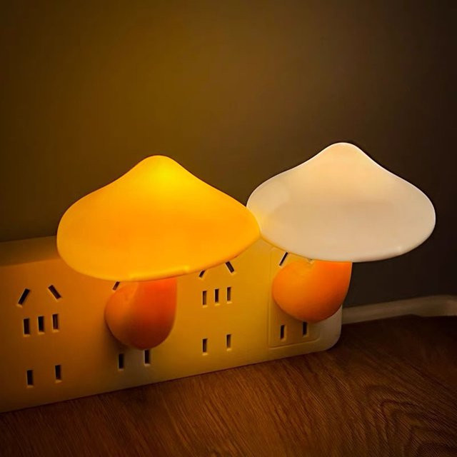 KDULIT LED Pilz-Nachtlicht mit Lichtsensor für die Steckdose in Warmweiß - Bild 1