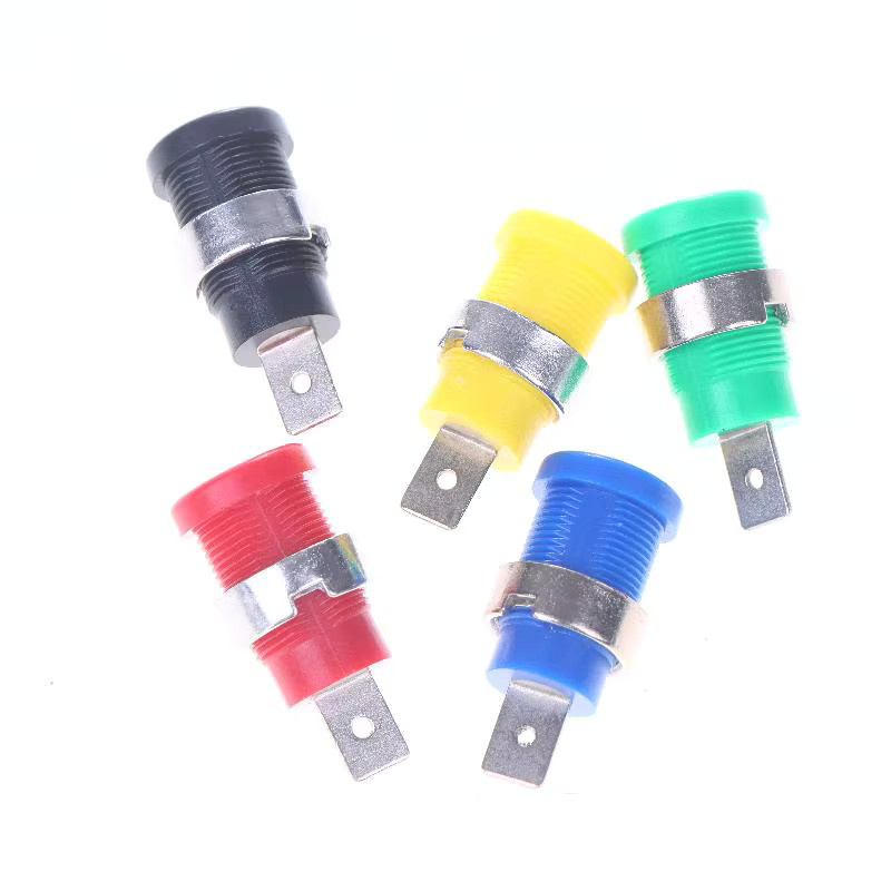 10 Stück Anschlussadapter für 4mm Bananenbuchsen und 4mm Bananenstecker als Einbaubuchsen für den Schalttafeleinbau, Farben: Rot, Schwarz und Mehrfarbig - Bild 2