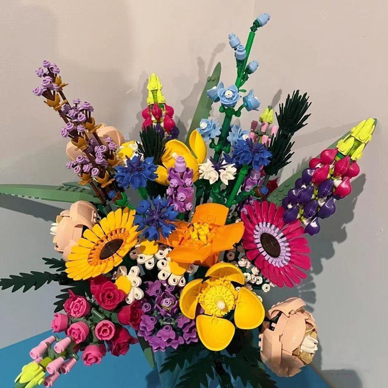 Künstliche Rosen und Chrysanthemen als dekoratives Blumenbouquet in Multicolour für deine Tischdekoration - Bild 2