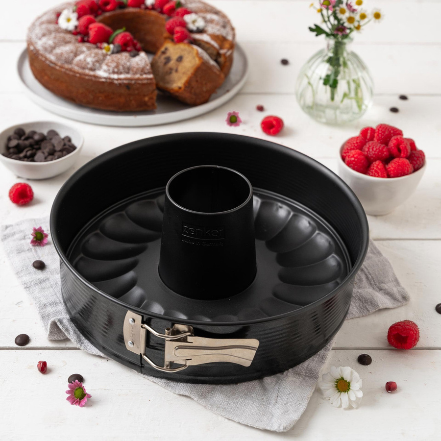 Zenker Springform Perfect Black+ mit Flach- und Rohrboden, Durchmesser: 26 cm, Schwarz, Antihaftbeschichtet - Bild 2