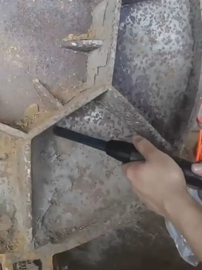 MAYAGU Mini pneumatisches Rostentferner-Werkzeug in Schwarz zur geräuscharmen Entfernung von Rost und Schlacke für die Fahrzeugwartung - Bild 3