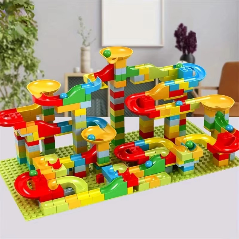Zusammenbau von Bausteinen, Gleisen und Rutschen, Partikelmodell-Ornamente, Kunststoff, Bunt / Mehrfarbig - Bild 2