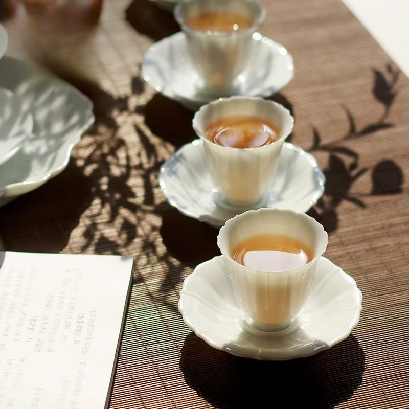 Handgefertigte chinesische Teetasse aus weißem Dehua Suet Jade Porzellan für Kung-Fu Tee - Bild 3