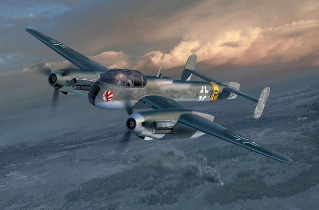 Revell Arado AR-240, Modellbau, 1:72 - Bild 1