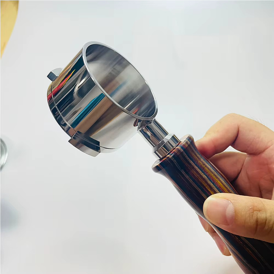 Delonghi Bodenloser Siebträger aus 304 Edelstahl mit Filterkörben für 1, 2 oder 4 Tassen, passend für EC680 und EC685 Espresso-Maschinen, Farbe: Braun, Durchmesser: 51 mm - Bild 2