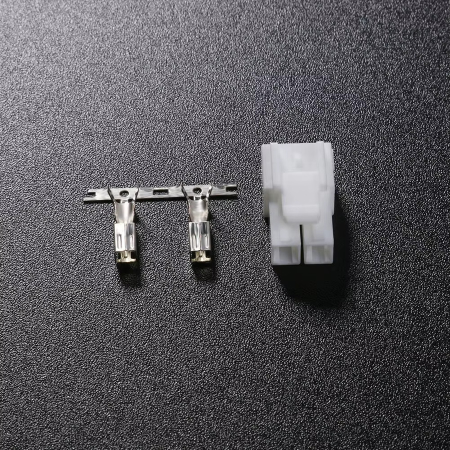 Hytera Externes Stromversorgungskabel mit Steckverbinder als Stromanschluss-Steckeradapter für das TM800 Funkgerät in Weiß - Bild 2