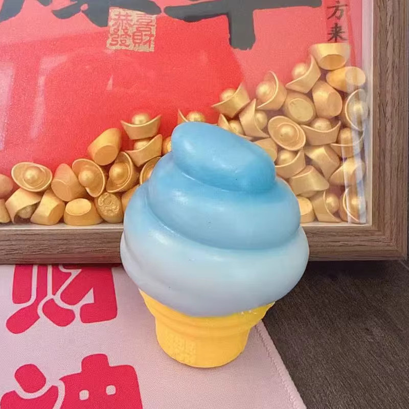 Potdemiel Nice Cream Come Serie, Squishy Spielzeug Eiscreme-Waffel-Modellierung, ab 3 Jahre - Bild 3