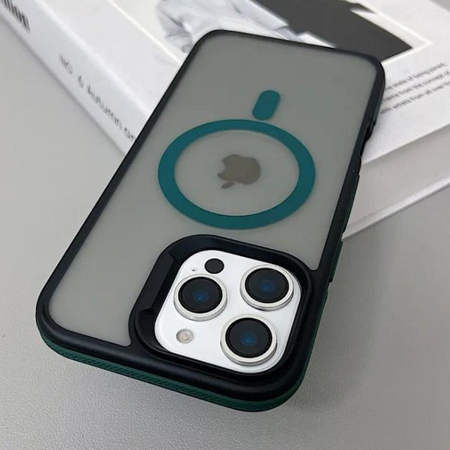 Stoßfeste MagSafe Schutzhülle für Apple iPhone 11 bis 16 Pro Max in Transparent oder Grün mit magnetischer Ladefunktion und mattem Finish - Bild 1