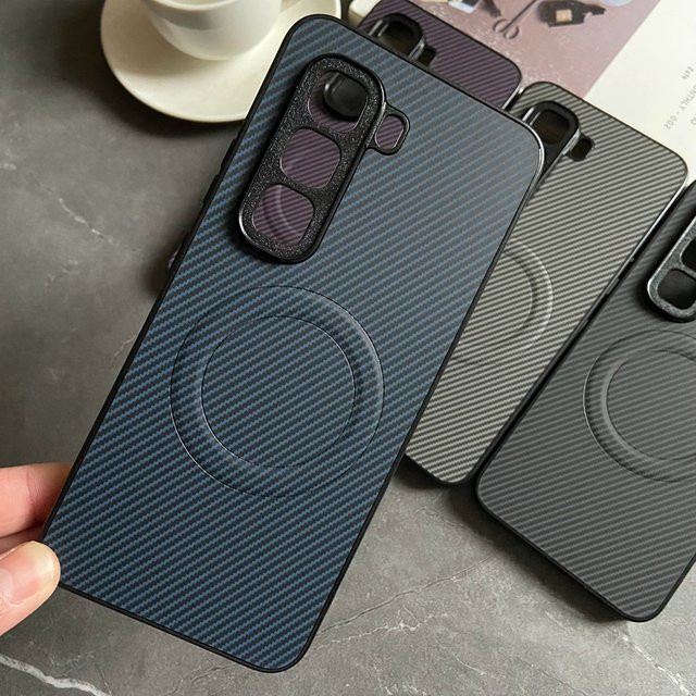 MagSafe Magnetische Schutzhülle für Infinix Hot 60 Pro 60i 50 Pro 50i Plus 4G 5G in Blau mit Leder- und Carbonfaser-Textur sowie vollem Kameraschutz - Bild 1