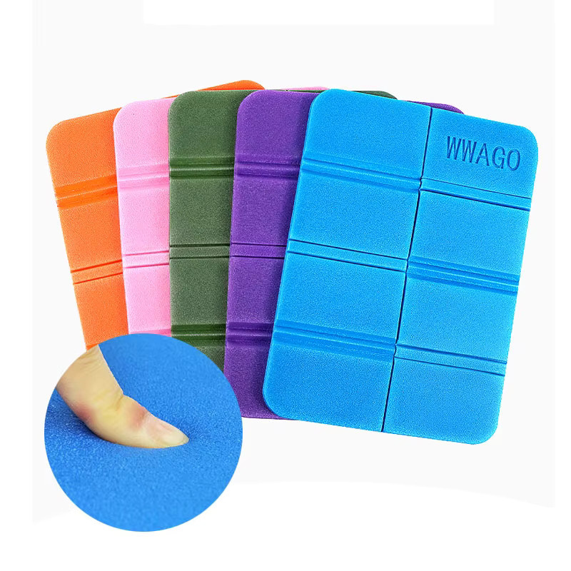MENFLY Klappmatte Sitzkissen aus XPE, wasserdichtes und ultraleichtes Picknickkissen für Camping und Strand, Farbe: Pink - Bild 2