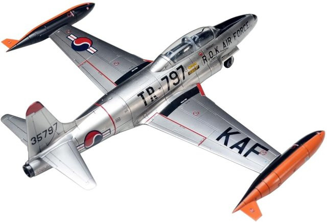 Wolfpack Designs Amerikanische T-33A Shooting Star, Bausatz, 1:72, Kunststoff - Bild 1