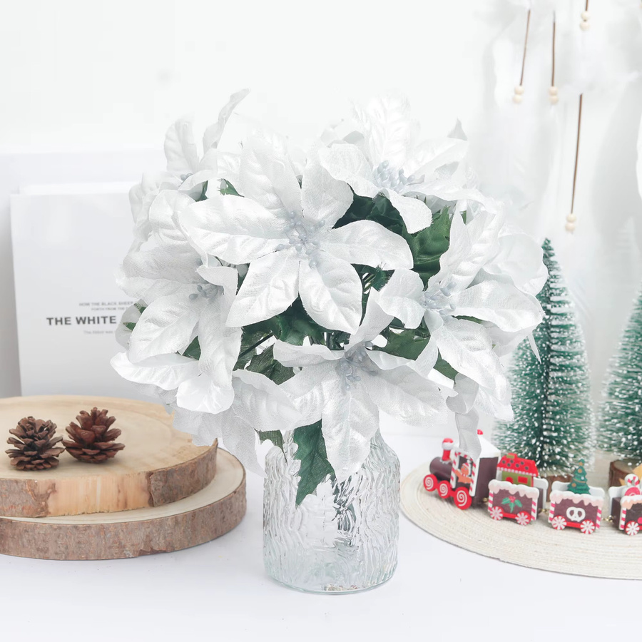 Künstlicher Weihnachtsstrauß mit silbernen Seidenlilien von Kahaul für deine Heimdekoration und Party-Arrangements - Bild 1