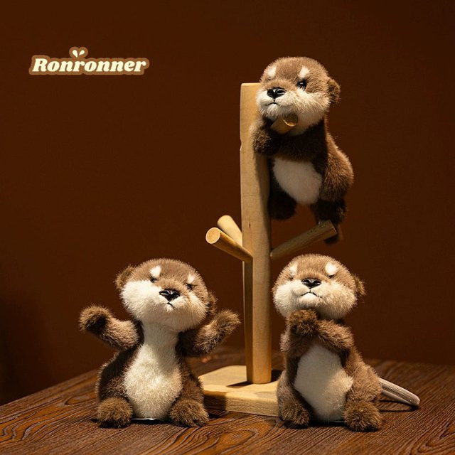 Warner Bros. Otter-Schlüsselanhänger, Plüsch / Textil, 15cm - Bild 1