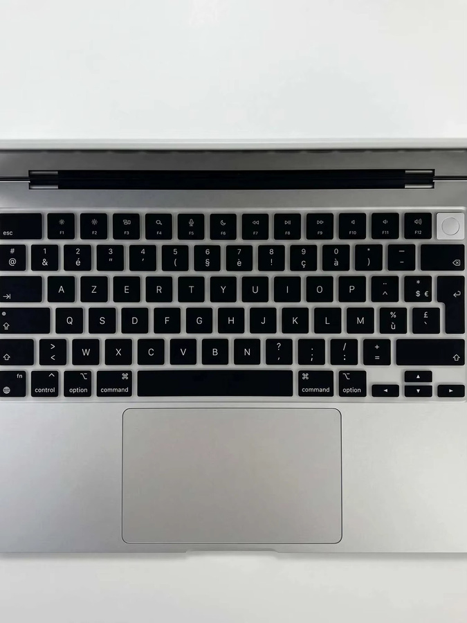 Silikon Tastaturschutz für Apple MacBook Pro 13 Zoll mit Touch ID A18/A3404, Französische Tastaturfolie mit UK-Layout, wasserdicht - Bild 2