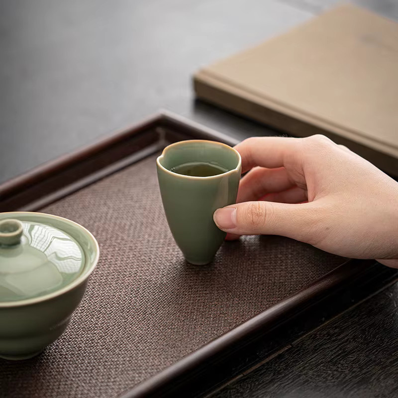 Handgefertigte Retro Celadon Teetasse aus Keramik in Grün für Kung-Fu-Tee-Sets und Teeverkostungen - Bild 2