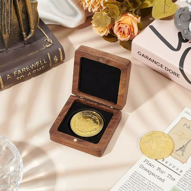 Holz-Münzpräsentationsbox mit schwarzem Samt-Inlay für 40 mm Münzen in Braun und Schwarz - Bild 5