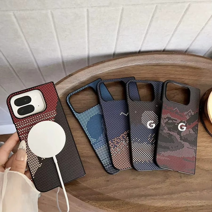 Kevlar-Schutzhülle mit Kohlefaser-Textur für Google Pixel 10 Pro Fold mit MagSafe Kompatibilität für magnetisches kabelloses Laden - Bild 2