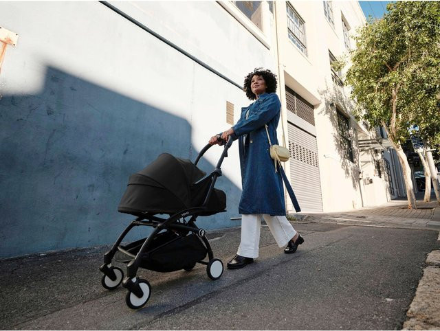Stokke Yoyo3 Travel Buggy inklusive Neugeborenenset in Schwarz mit Sportsitz und Babywanne - Bild 1