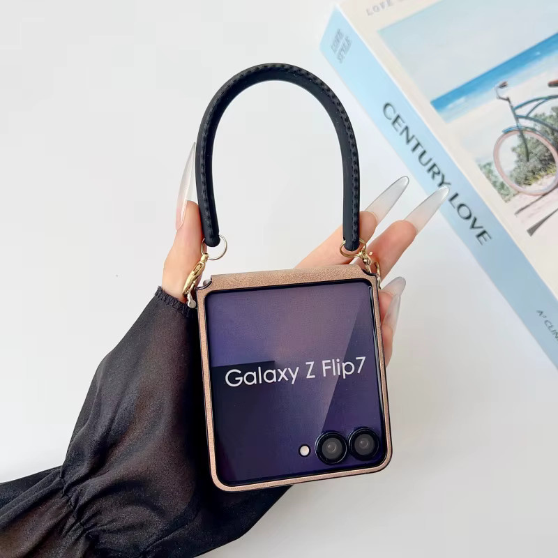 SUNWARD Lammleder-Handyhülle für Samsung Galaxy Z Flip mit MagSafe Magnetischem Laden und Silikonband-Schutzabdeckung in Lila - Bild 3