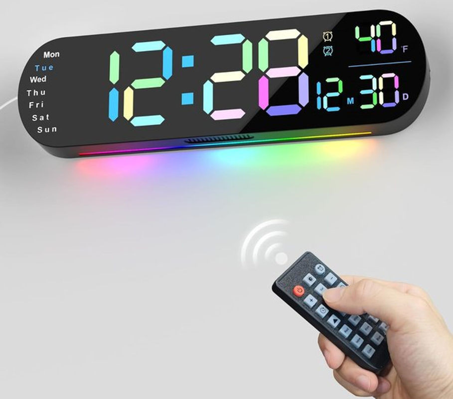 Digitale Wanduhr mit großem 34,8 cm Display, RGB-Farbwechsel und Fernbedienung, Wandmontage, Datum und Wochentag, Schwarz oder Blau - Bild 1