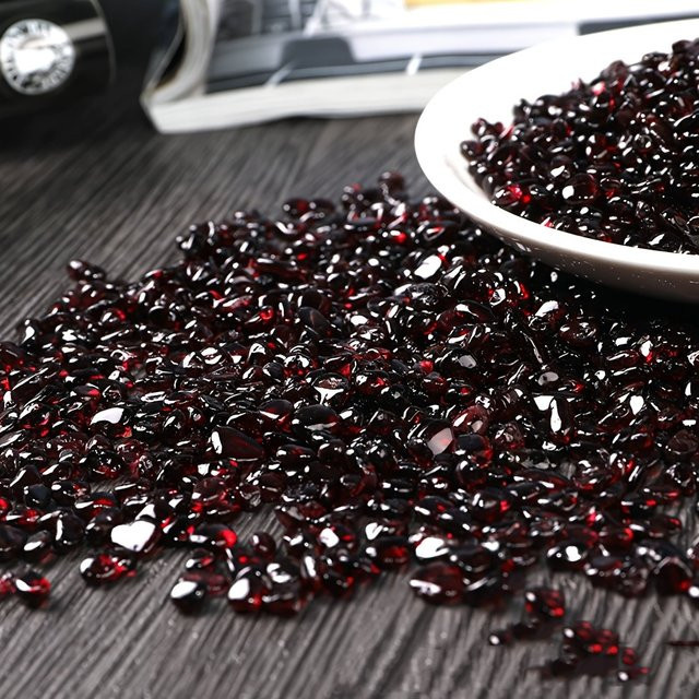 Astroghar Natürliche Granat-Kristall-Chips in Weinrot, 3-12mm Granulat - Bild 1